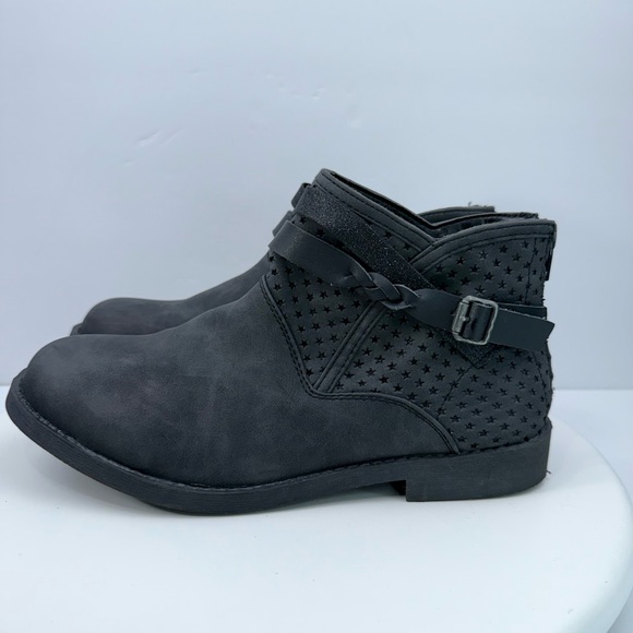 Blowfish Malibu Girls Keeping Up-k Ankle Boot Booties Charcoal Smoke Gray Sz 6 - Picture 1 of 11